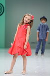 Показ ITALIAN KIDS — CPM SS14 (наряды и образы: красное платье)