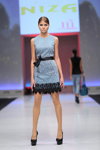 Modenschau von Selected — CPM SS14 (Looks: himmelblaues Mini Kleid, schwarzer Gürtel, schwarze Pumps)