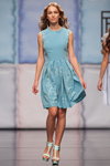 Modenschau von Fabric Fancy — DnN SPbFW ss14 (Looks: himmelblaues Kleid, türkise Sandaletten)