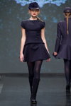 Pokaz Tatiana Kiseleva — DnN SPbFW ss14 (ubrania i obraz: rajstopy czarne, kozaki czarne, top czarny, spódnica czarna)