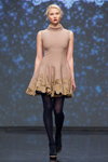 Modenschau von Tatiana Kiseleva — DnN SPbFW ss14 (Looks: schwarze Strumpfhose, hautfarbenes Kleid)