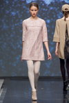 Показ Tatiana Kiseleva — Дефиле на Неве SS2014 (наряды и образы: белые колготки, розовое платье)