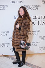 Crocus Atelier Couture / Fashion Day (ubrania i obraz: kozaki czarne, torebka kamuflażowa)