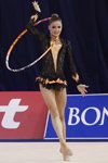 Maryja Kadobina. Maryja Kadobina — Puchar Świata 2013 (ubrania i obraz: trykot gimnastyczny czarny)