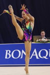 Hanna Dudzenkova. Übung mit den Keulen. Weißrussland — Weltcup 2013