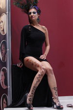 Татуированные красотки на выставке "Интерстиль 2013"