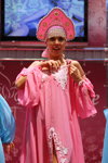 Показ белья Dimanche — Lingerie-Expo 2013 (наряды и образы: розовый кокошник)