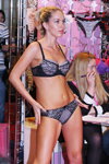 Dimanche lingerie show — Lingerie-Expo 2013 (looks: grey bra, grey briefs)