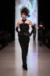 Pokaz Slava Zaitsev — MBFWRussia FW13/14 (ubrania i obraz: suknia wieczorowa czarna, długie rękawiczki czarne)