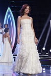 Polina Batrakova. TOP-15. Gala final — Miss Minsk 2013. Parte 1 (looks: vestido de novia blanco)