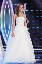 Swjatlana Minald. TOP-15. Finale — Miss Minsk 2013. Teil 2 (Looks: weißes Hochzeitskleid)