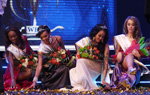  (слева направо) Hillary Ondo (Габон), Esonica Veira (Виргинские острова), Cok Istri Krisnanda Widani (Индонезия) и Esma Voloder (Австралия). Корона "Miss Supranational 2013" улетает в Филиппины. Часть 1