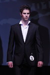 Mister Gomel 2013 (ubrania i obraz: garnitur czarny, koszula biała)