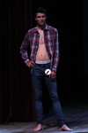 Мистер Гомель 2013 (наряды и образы: синие джинсы, клетчатая рубашка)