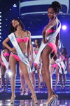 Vorführung der Bademoden — Miss Supranational 2013. Teil 3 (Looks: rosaner Badeanzug; Person: Mutya Johanna Datul)
