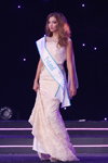 Angelika Ogryzek. Gala final — Miss Supranational 2013. Top-20. Parte 3 (looks: vestido de noche crema)
