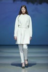 Modenschau von Alexandra Westfal — Riga Fashion Week AW13/14 (Looks: weiße Hose)