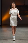 Desfile de Alexandra Westfal — Riga Fashion Week SS14 (looks: vestido blanco)