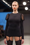 Показ Amoralle — Riga Fashion Week SS14 (наряды и образы: чёрные нейлоновые чулки)