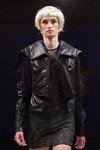 Modenschau von Janis Sne — Riga Fashion Week SS14 (Looks: schwarze Jacke, schwarzes transparentes Kleid)