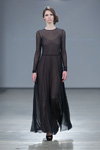 Desfile de Katya Katya Shehurina — Riga Fashion Week AW13/14 (looks: vestido de noche negro transparente, zapatos de tacón negros)