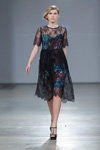 Modenschau von Katya Katya Shehurina — Riga Fashion Week AW13/14 (Looks: schwarzes Guipure-Kleid)