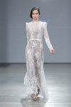Pokaz Katya Katya Shehurina — Riga Fashion Week AW13/14 (ubrania i obraz: suknia ślubna z gipiury biała)