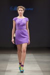 Pokaz Skladnova — Riga Fashion Week SS14 (ubrania i obraz: sukienka mini fioletowa)