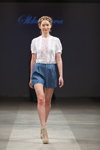 Pokaz Skladnova — Riga Fashion Week SS14 (ubrania i obraz: top biały, jeansowe szorty błękitne)