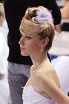 "Роза Ветров HAIR 2013": причёска новобрачной (юниоры). Часть 1 (наряды и образы: белое свадебное платье, блонд (цвет волос))