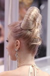 "Роза вітрів HAIR 2013": зачіска нареченої (юніори). Частина 1 (наряди й образи: блонд (колір волосся))