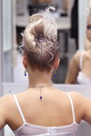 Brautfrisuren — Roza vetrov - HAIR 2013. Teil 1 (Looks: weißes Hochzeitskleid mit Trägern)