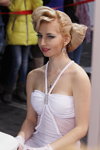 "Роза Ветров HAIR 2013": причёска новобрачной (юниоры). Часть 1 (наряды и образы: белое свадебное платье, белые митенки, блонд (цвет волос))