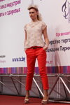 Day Style — Роза Ветров - HAIR 2013 (наряды и образы: белый кружевной топ, красные брюки)