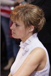 Evening hairstyle — Roza vetrov - HAIR 2013 (looks: vestido de color blanco y negro)