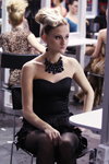 Evening Style — Роза Ветров - HAIR 2013 (наряды и образы: блонд (цвет волос), чёрное коктейльное платье, чёрные колготки)