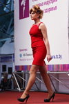 Evening Style — Róża Wiatrów HAIR 2013 (ubrania i obraz: sukienka czerwona, cienkie rajstopy cieliste, szpilki czarne)