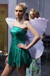 Фантазийный макияж — Роза Ветров - HAIR 2013 (наряды и образы: телесные колготки в сетку, зеленое коктейльное платье)