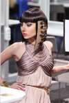"Роза вітрів HAIR 2013": нарощування волосся (наряди й образи: бежева сукня)
