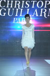Desfile de Christophe Guillarme — Art Week Style.uz 2013 (looks: vestido blanco)