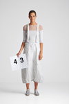 Lookbook Annette Görtz SS2014 (ubrania i obraz: półbuty pasiaste, pulower biały, spódnica biała, szelki białe)