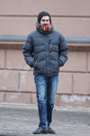 Вулична мода в Гомелі. Січень 2013 (наряди й образи: блакитні джинси)