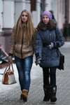 Moda uliczna w Homlu. 01/2013 (ubrania i obraz: jeansy niebieskie)
