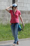 Minsk street fashion. 07/2013 (looks: white baseball cap, sky blue jeans, fuchsia t-shirt)