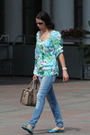 Minsk street fashion. 08/2013 (looks: multicolored tunic, sky blue jeans, turquoise sandals)