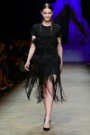 Показ Walk of Shame — Aurora Fashion Week Russia AW14/15 (наряды и образы: чёрное платье с бахромой)