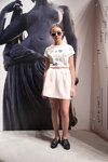 Pokaz Maison Kitsuné — Aurora Fashion Week Russia SS15 (ubrania i obraz: top z nadrukiem biały)