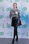 Кастинг конкурса "Мисс Беларусь 2014" (наряды и образы: чёрные плотные колготки, чёрные ботильоны, чёрно-белая блуза, чёрная кожаная юбка мини)