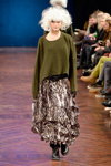 Pokaz Ivan Grundahl — Copenhagen Fashion Week AW14/15 (ubrania i obraz: pulower w kolorze khaki, spódnica maksi leopardowa)