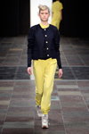 Pokaz Wackerhaus — Copenhagen Fashion Week AW14/15 (ubrania i obraz: spodnie żółte, żakiet czarny, blond (kolor włosów))